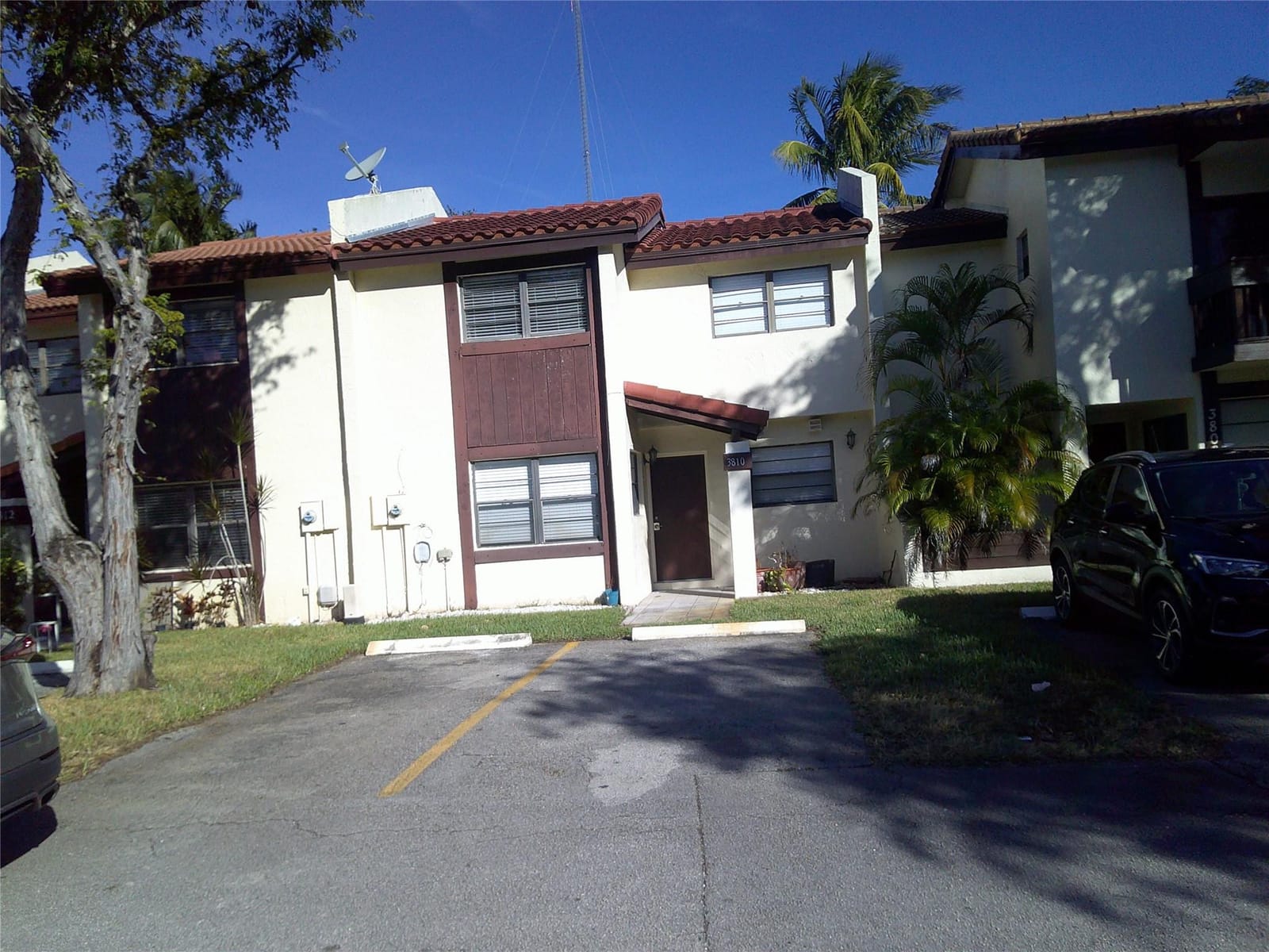 3810 SW 52nd Avenue 3810