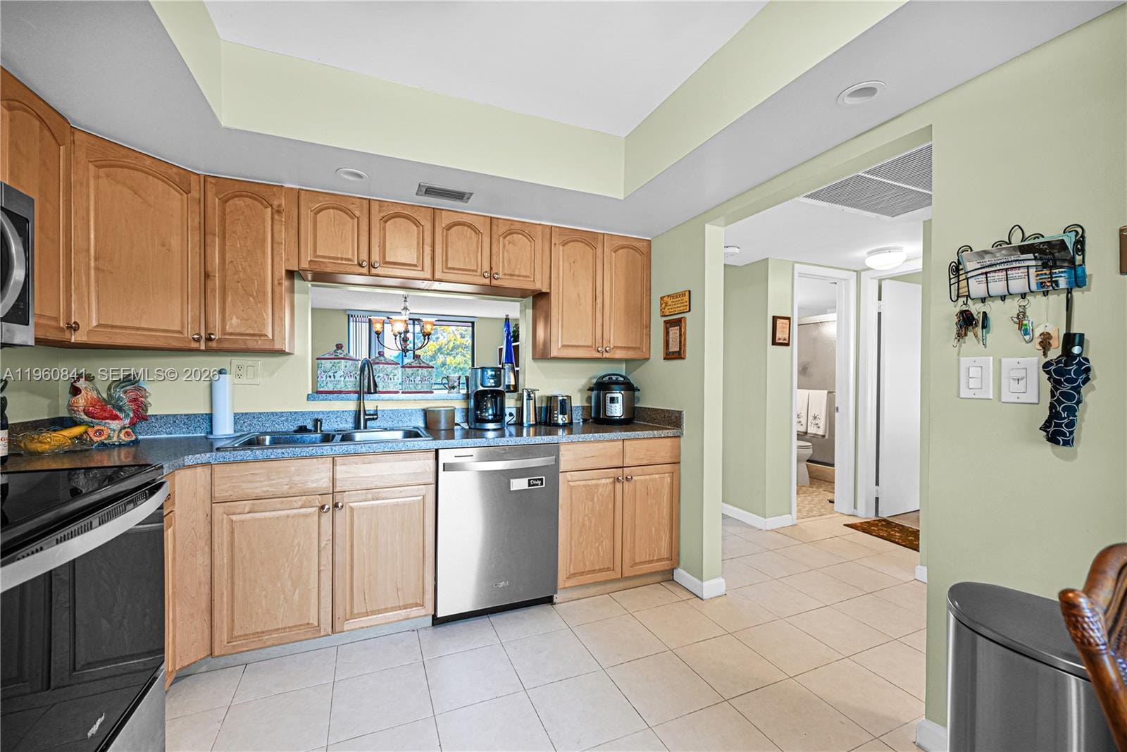 1101 Colony Point Circle 422, Pembroke Pines, FL 33026 photo 8