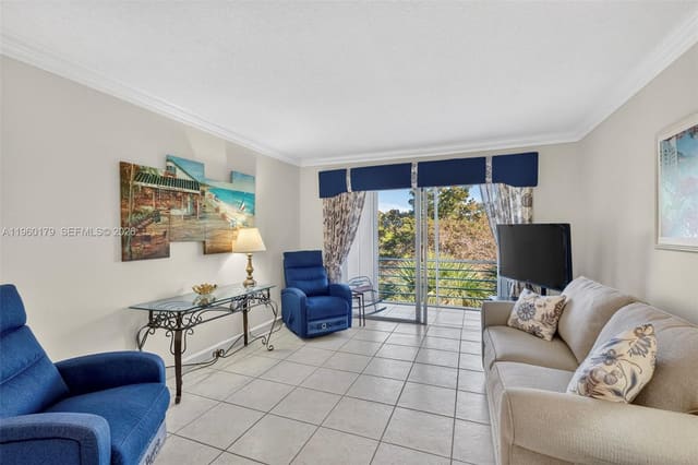 2900 NW 47th Terrace 405B, Lauderdale Oaks, Lauderdale Lakes, FL