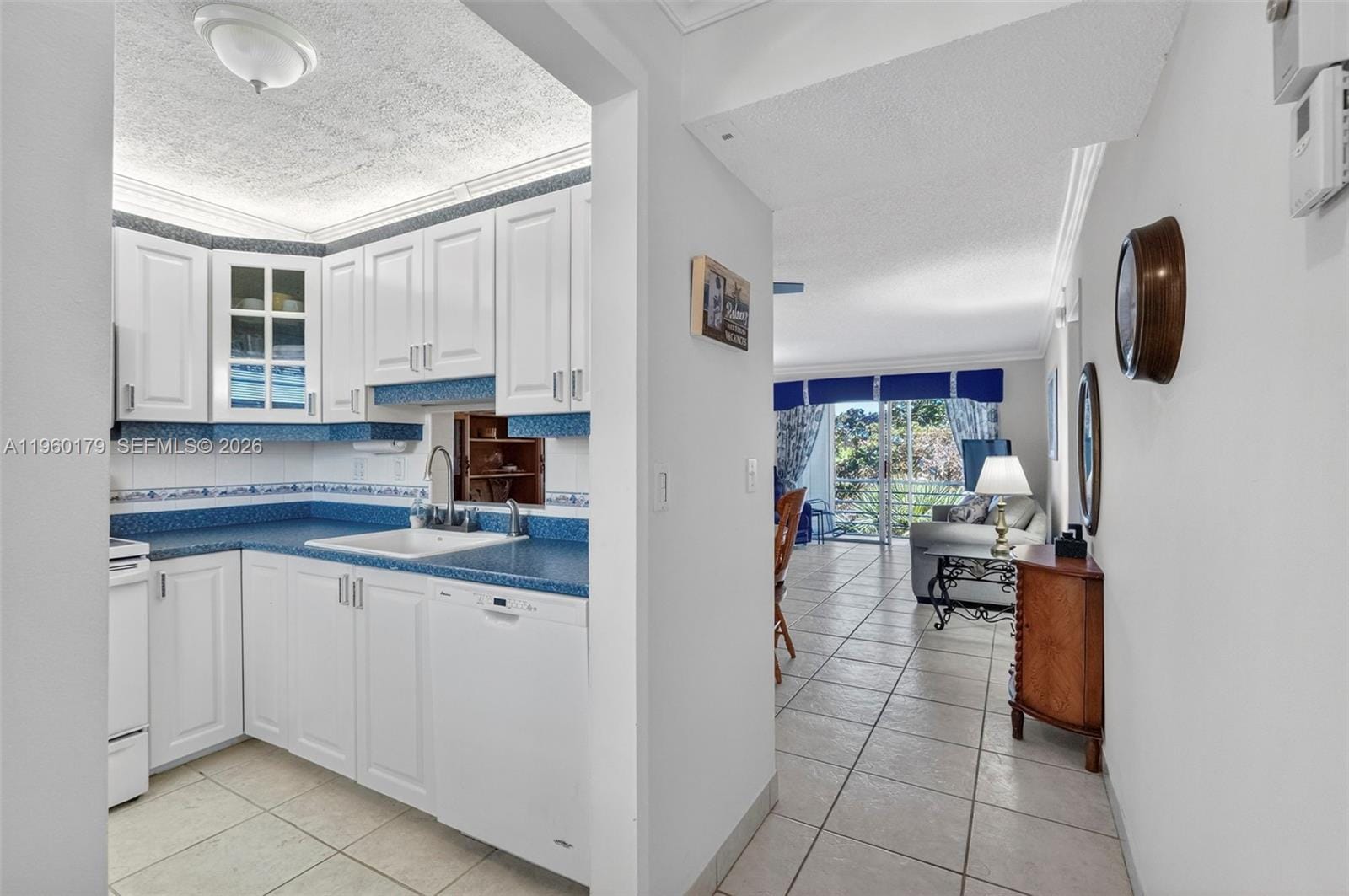 2900 NW 47th Terrace 405B — photo 12