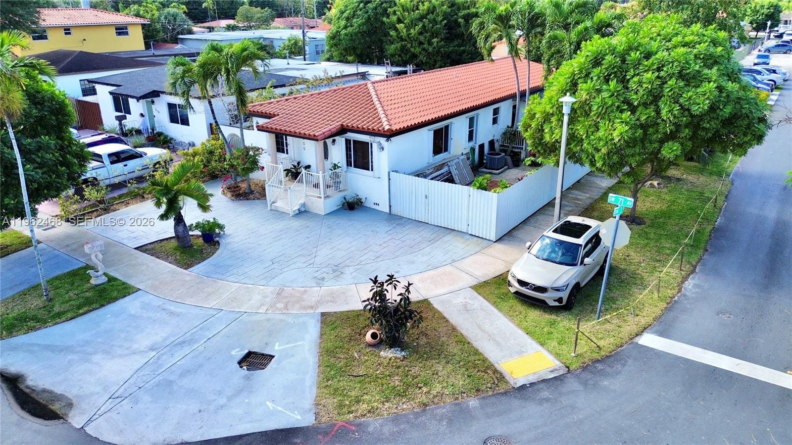 300 SW 71st Avenue, Miami, FL 33144