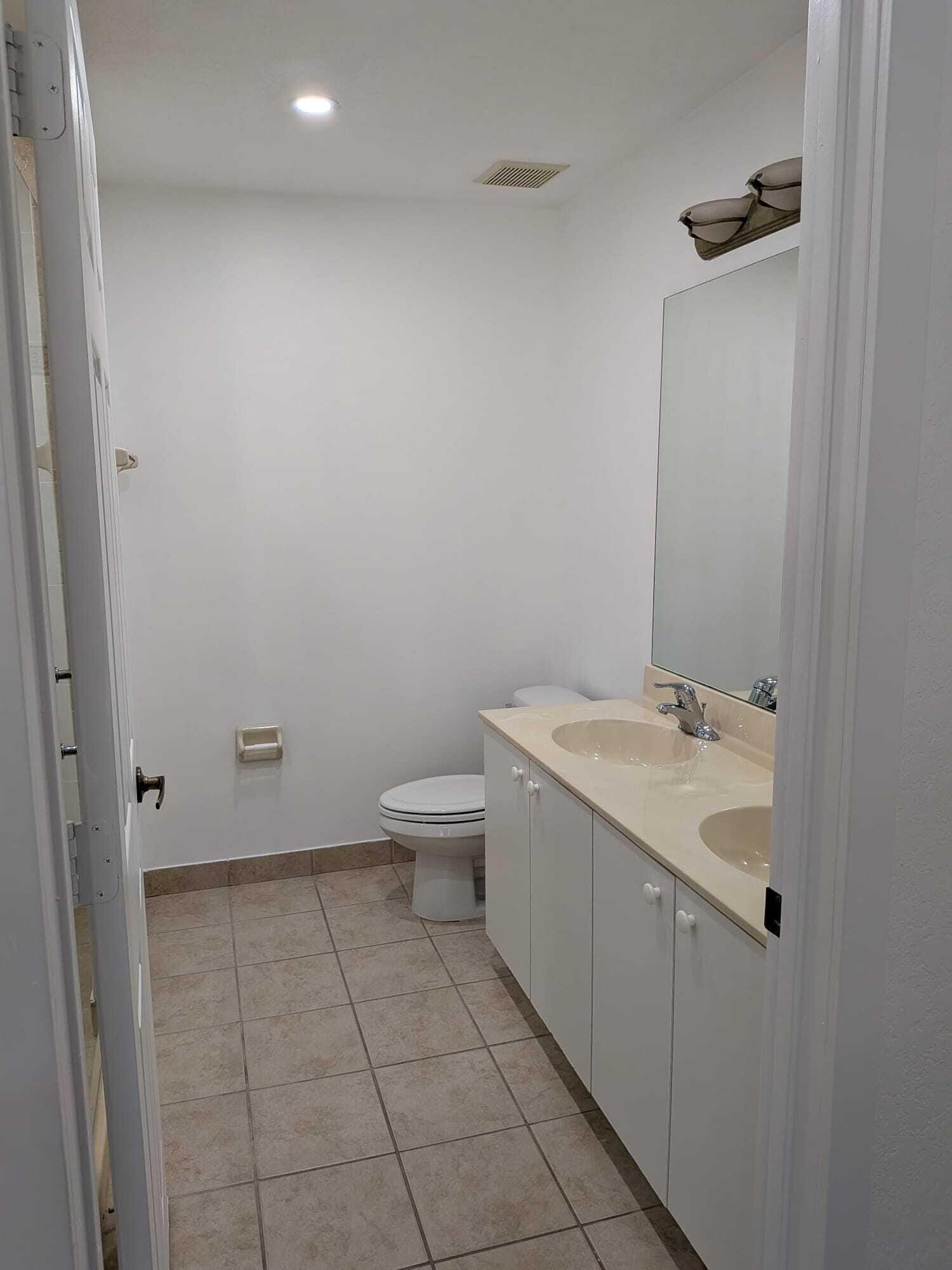6333 Landings Way 6333, Tamarac, FL 33321 photo 22