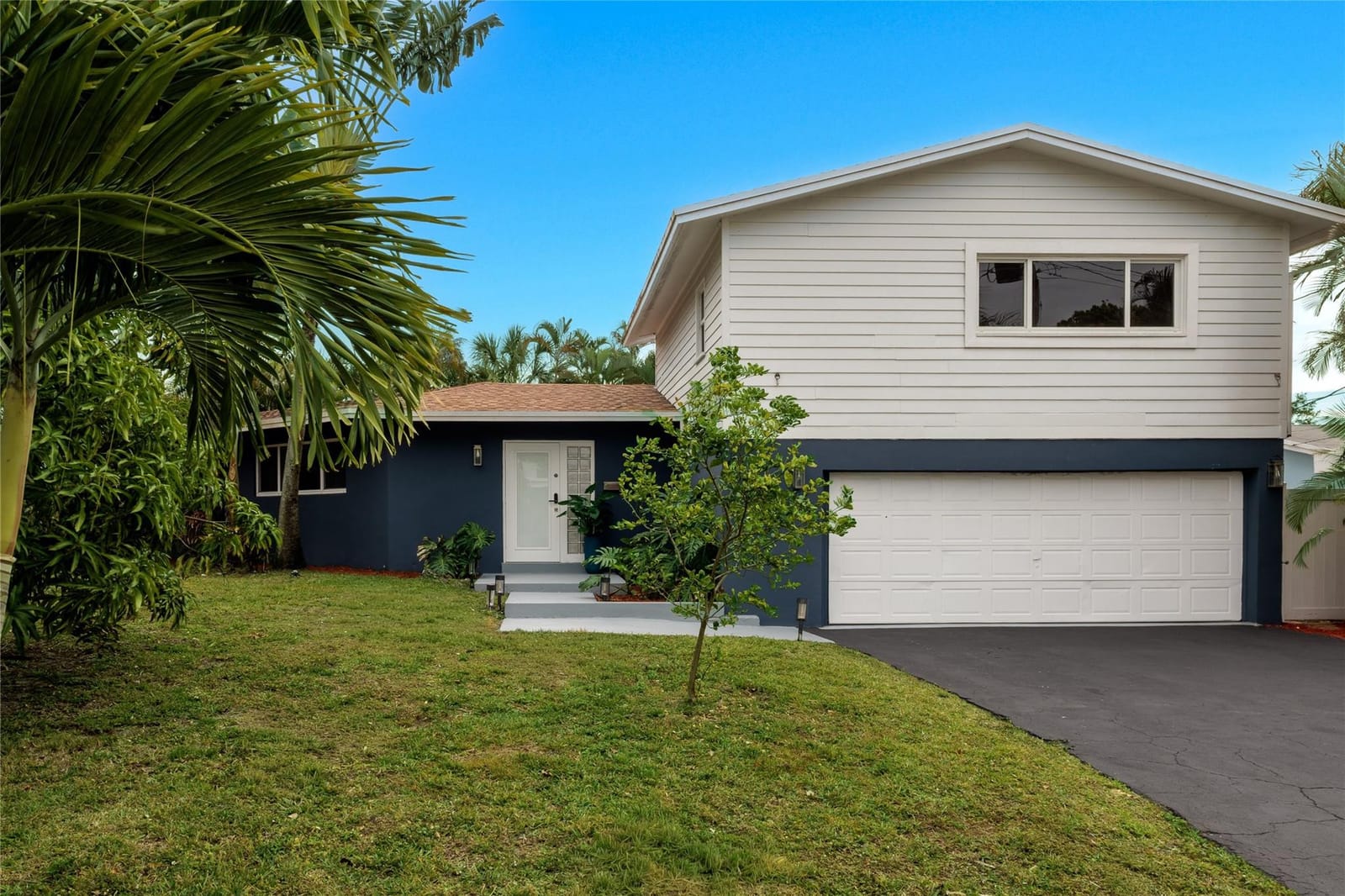 2700 SW 34th Avenue — photo 3