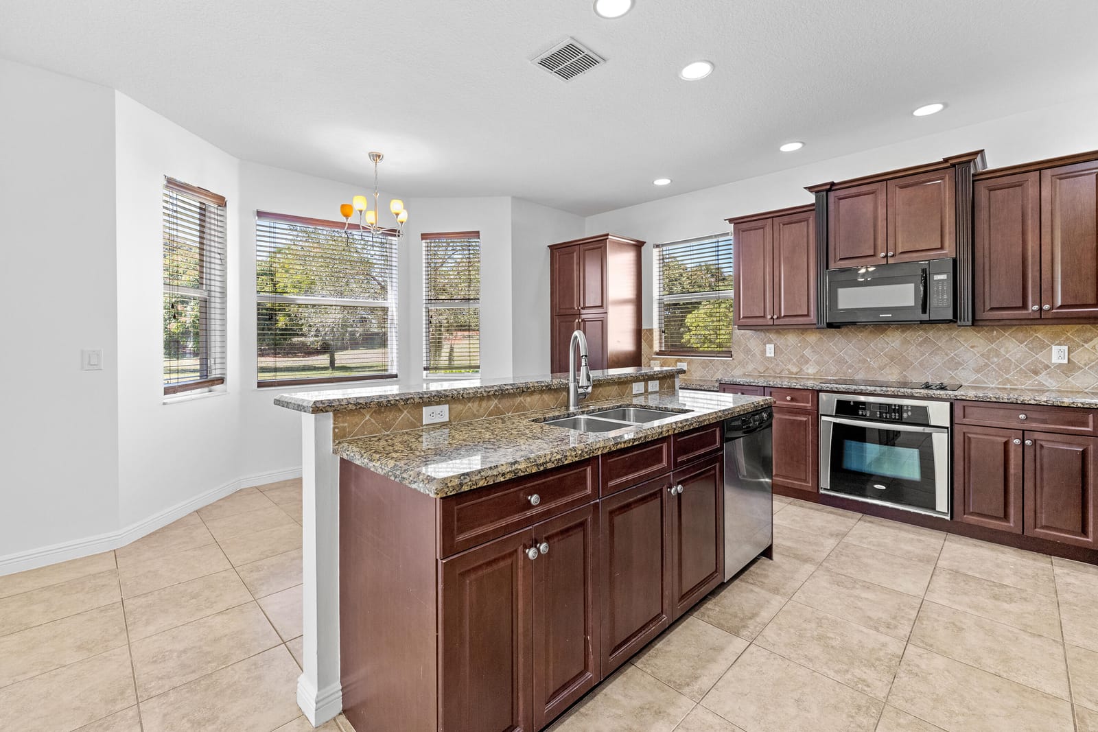2705 Pienza Circle, Royal Palm Beach, FL 33411 photo 9