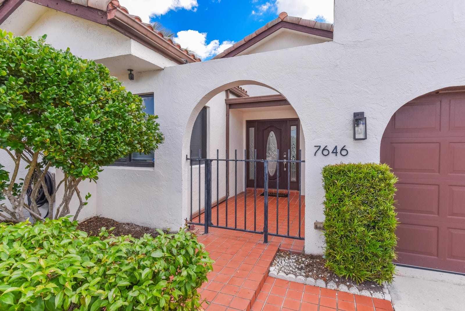 7646 Solimar Circle — photo 3