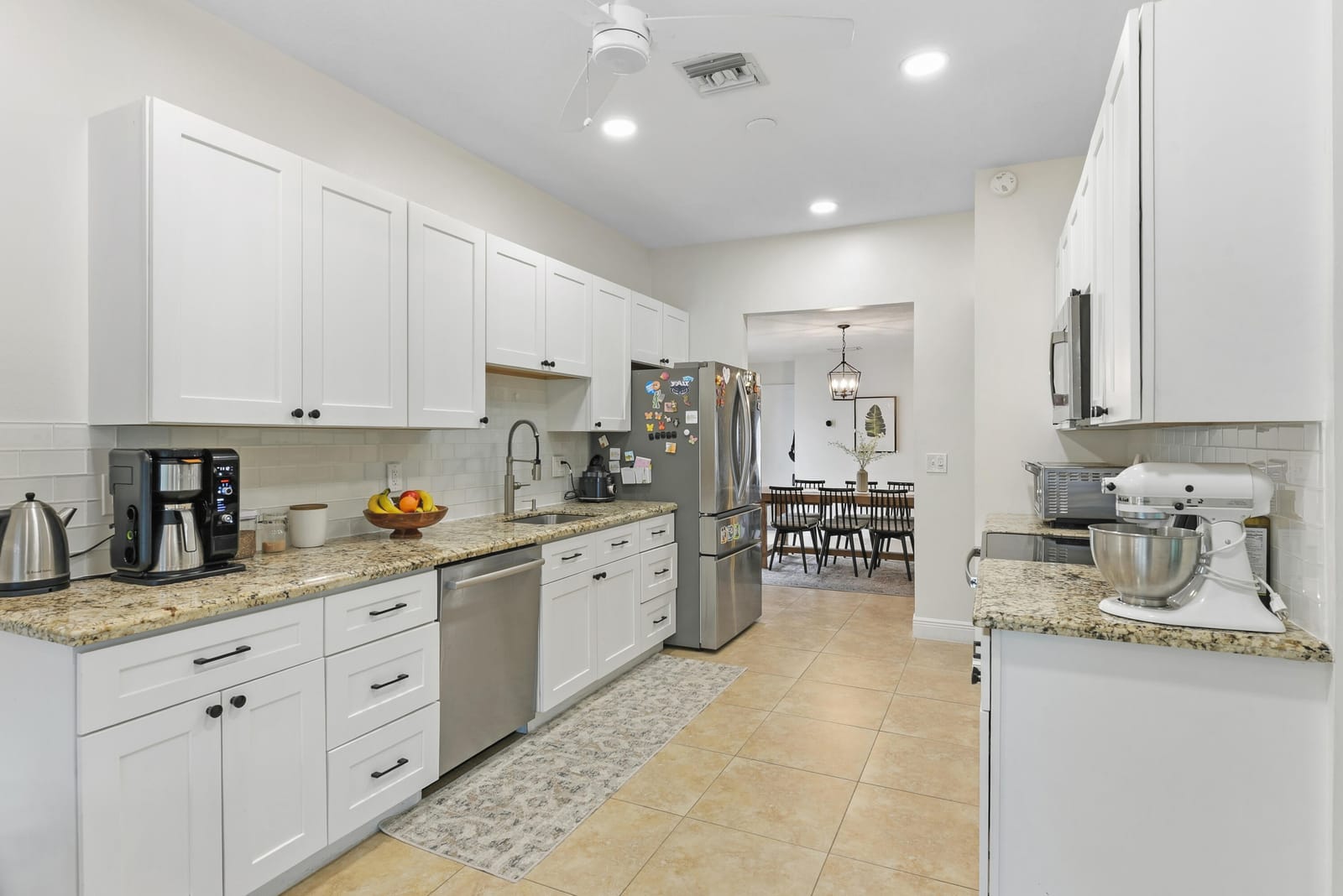 7646 Solimar Circle — photo 9