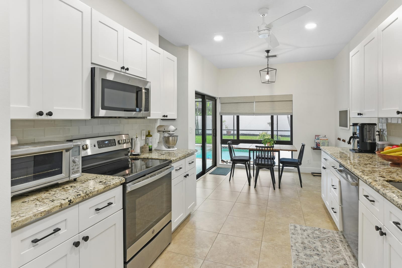 7646 Solimar Circle — photo 10