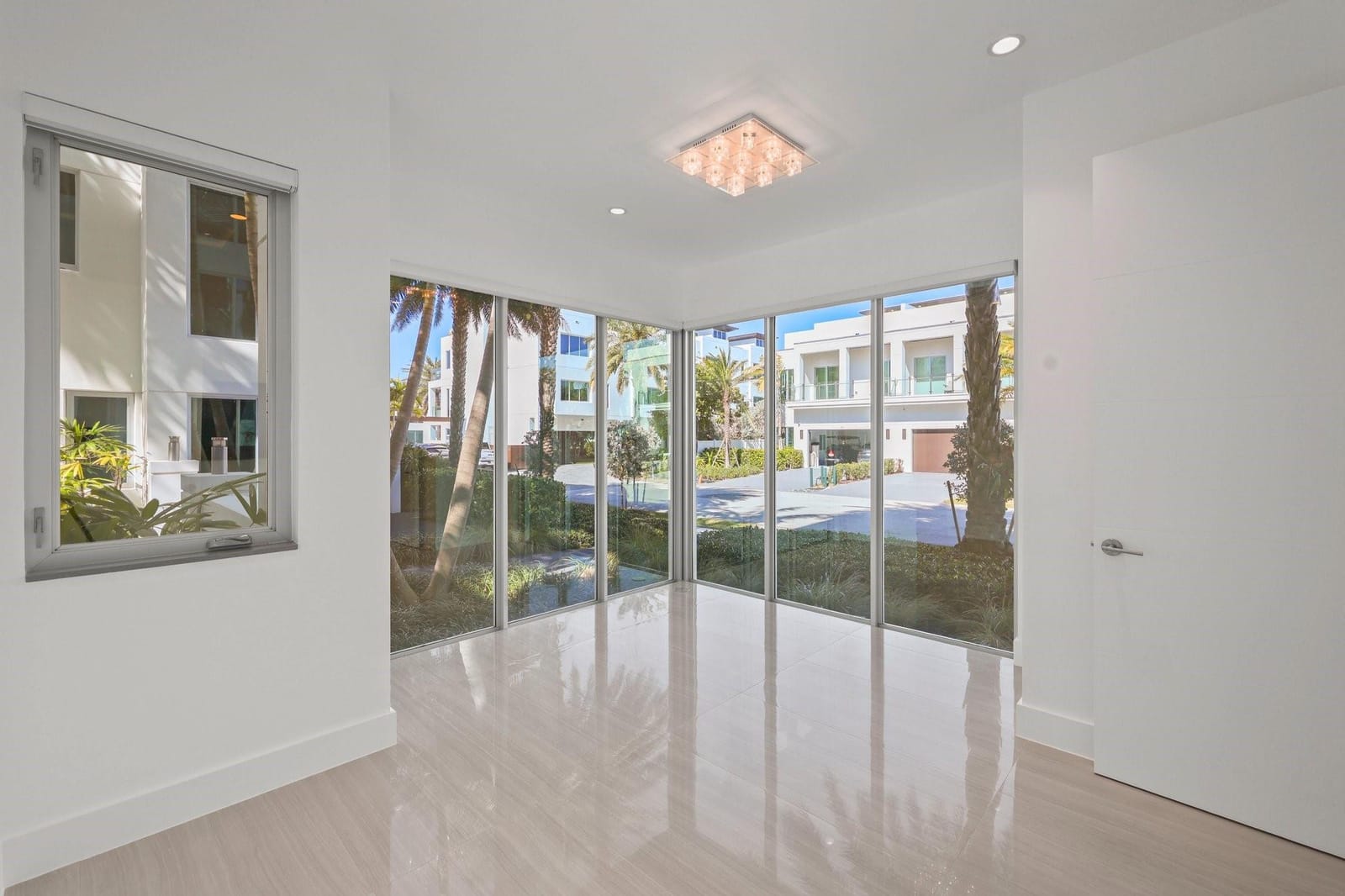 238 Shore Court — photo 8
