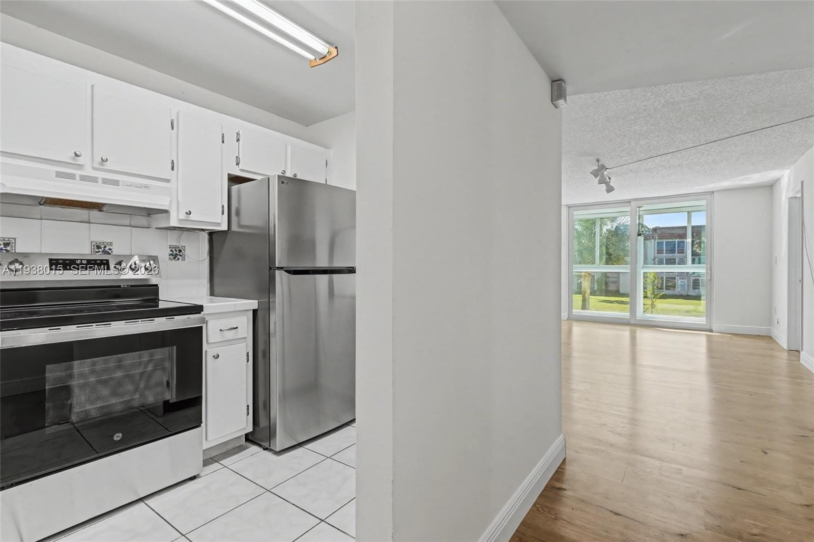 2831 Sunrise Lakes Drive E 204 — photo 11