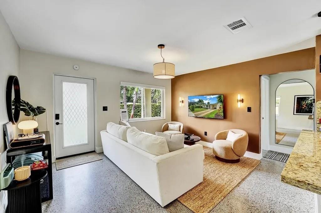 820 NE 17th Street — photo 11