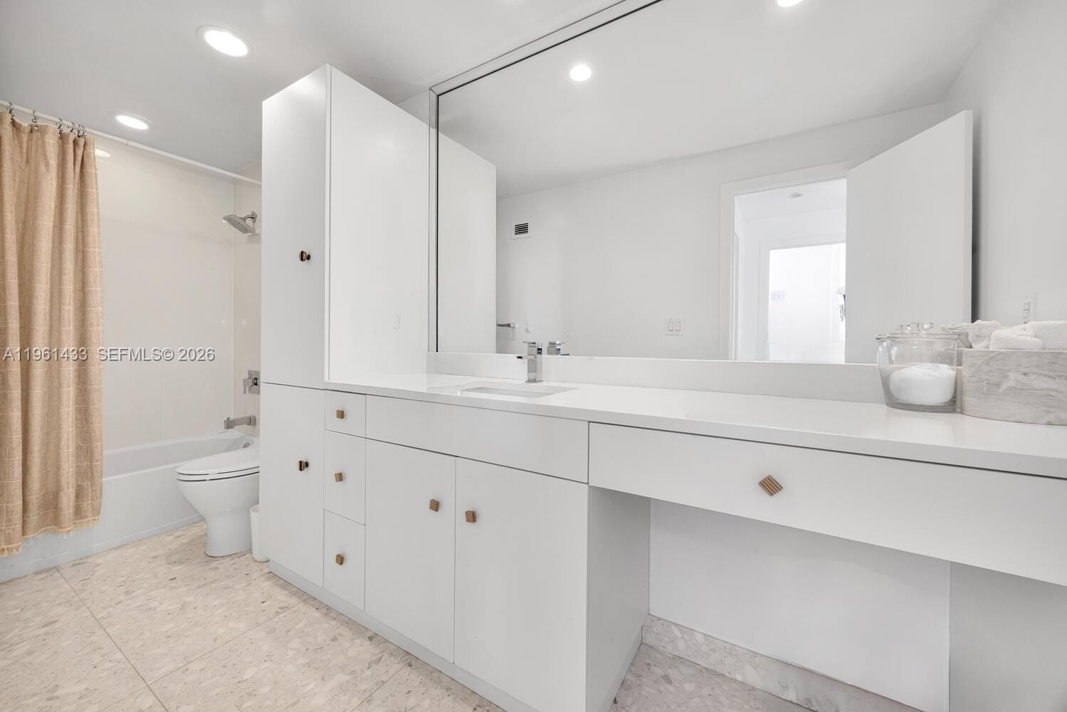 90 Edgewater Drive PH25 — photo 10