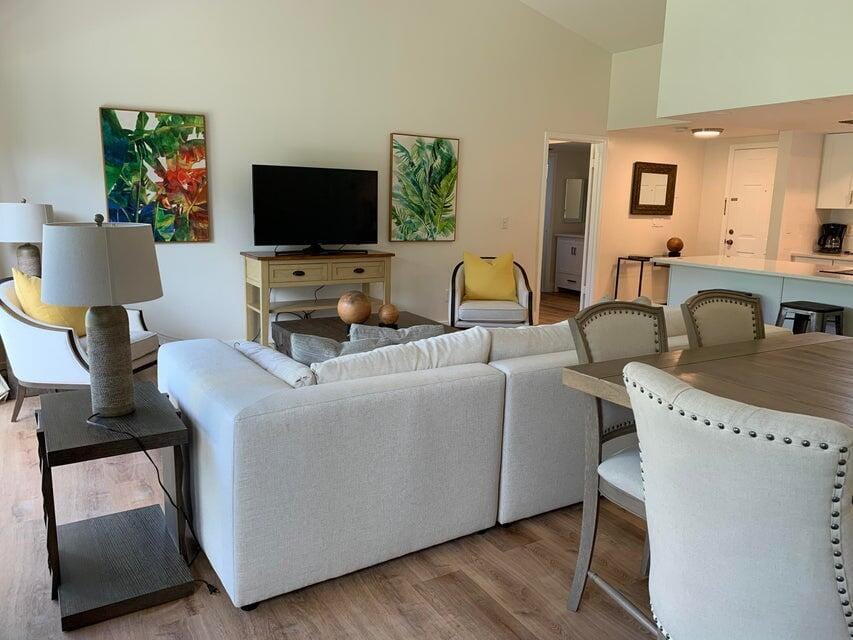 11863 Wimbledon Circle 508 — photo 8