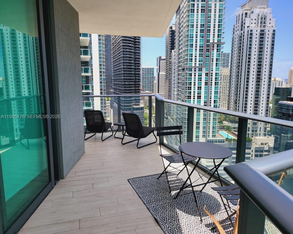 1300 S Miami Avenue 2501, Miami, FL 33130, Miami