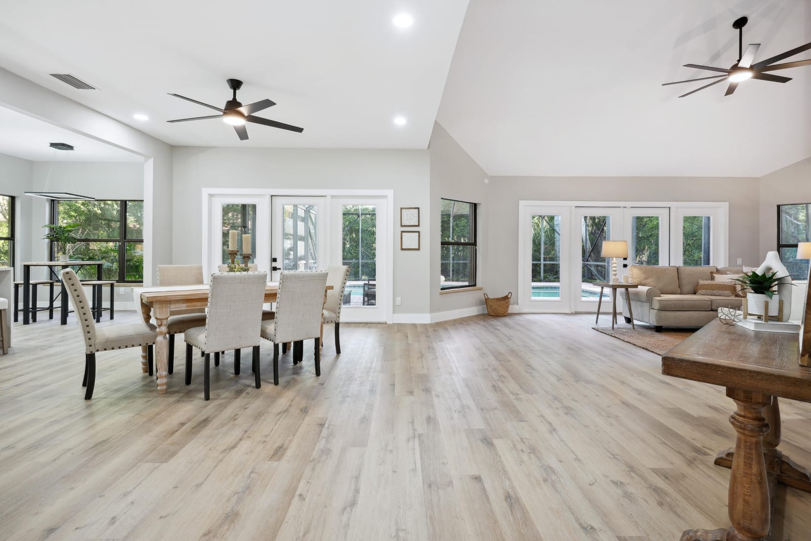 2170 Seminole Shores Lane, Vero Beach, FL 32963