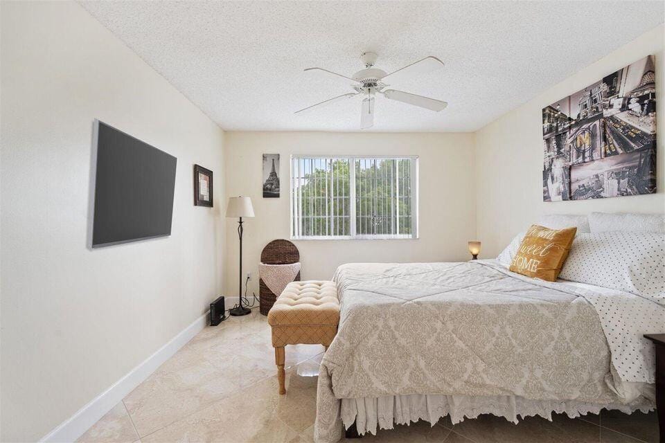 1100 Crestwood Court 1110 — photo 11