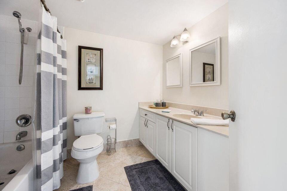 1100 Crestwood Court 1110 — photo 9