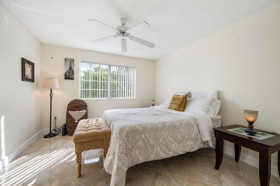 1100 Crestwood Court 1110 — photo 10