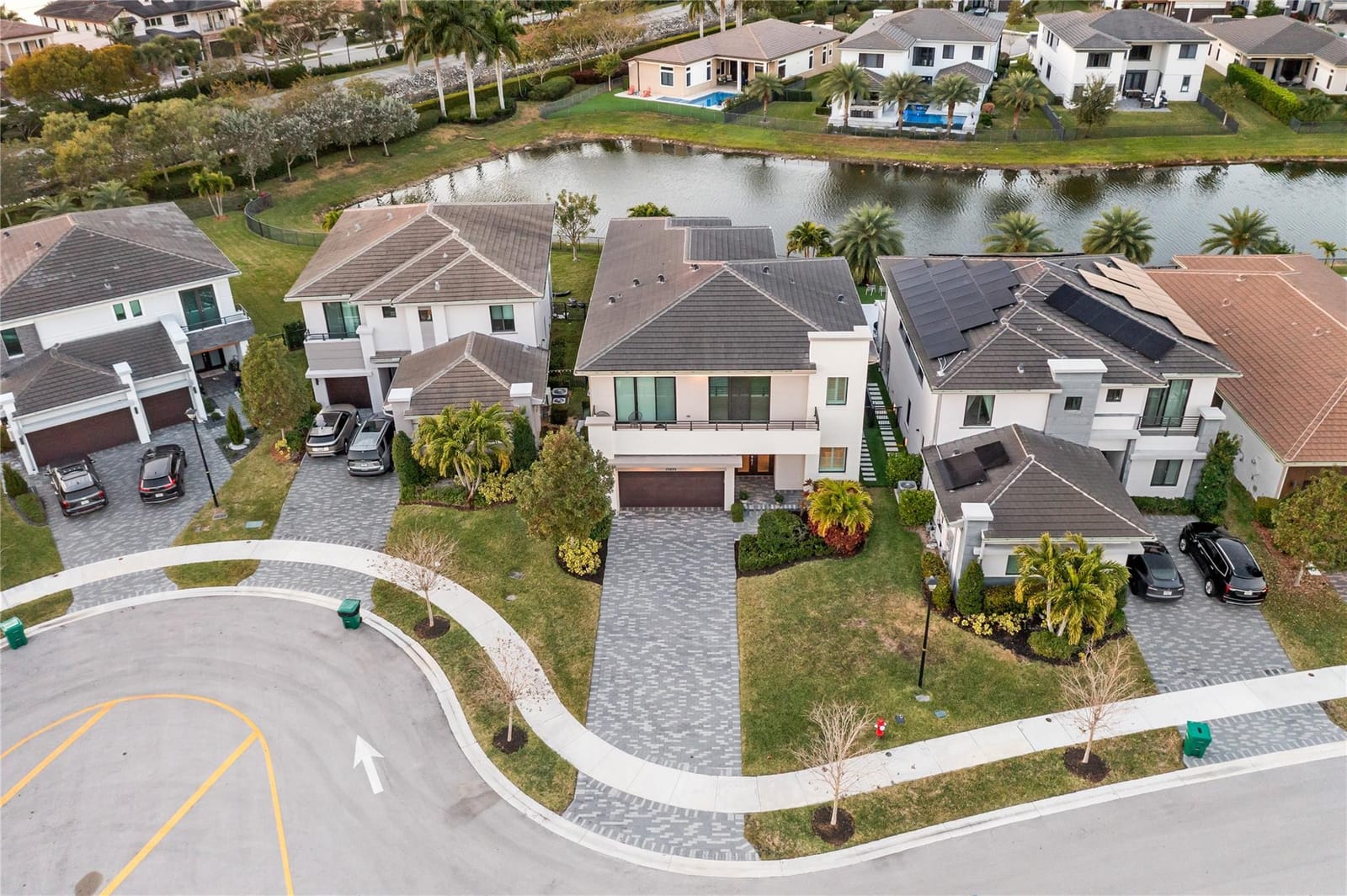 10895 Passage Way, Parkland, FL 33076 photo 2