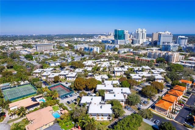 9490 SW 77th Avenue N1, Kingston Square, Miami, FL