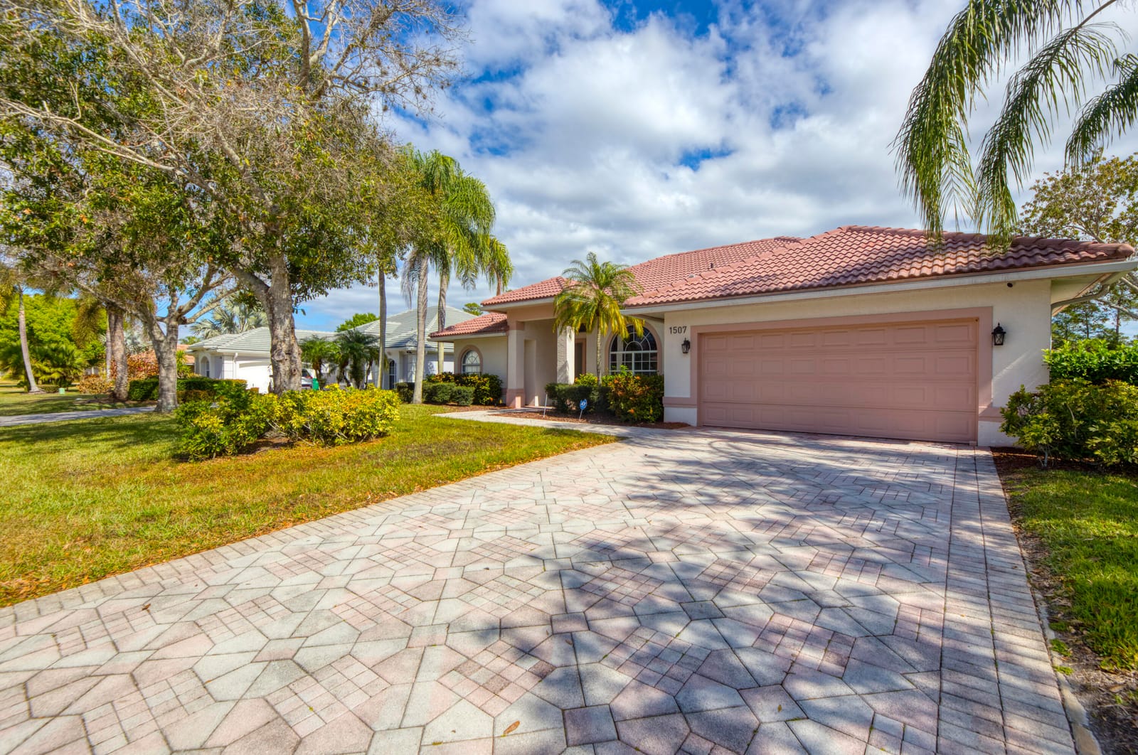 1507 SW Mockingbird Circle — photo 3