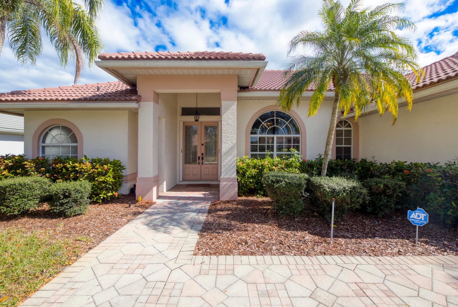 1507 SW Mockingbird Circle — photo 4