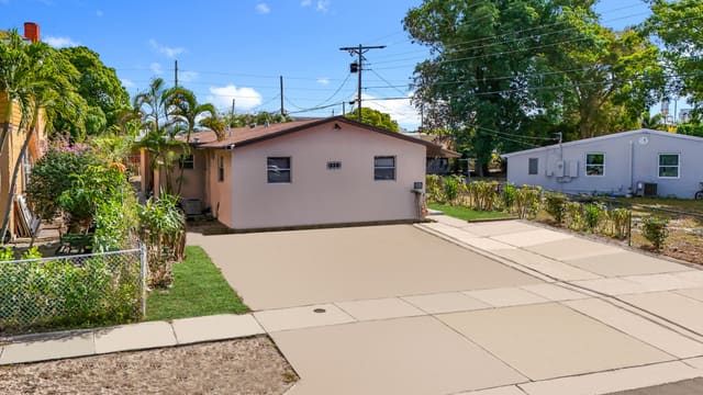 4804 Garden Avenue, sold in Gardens The, West Palm Beach, FL