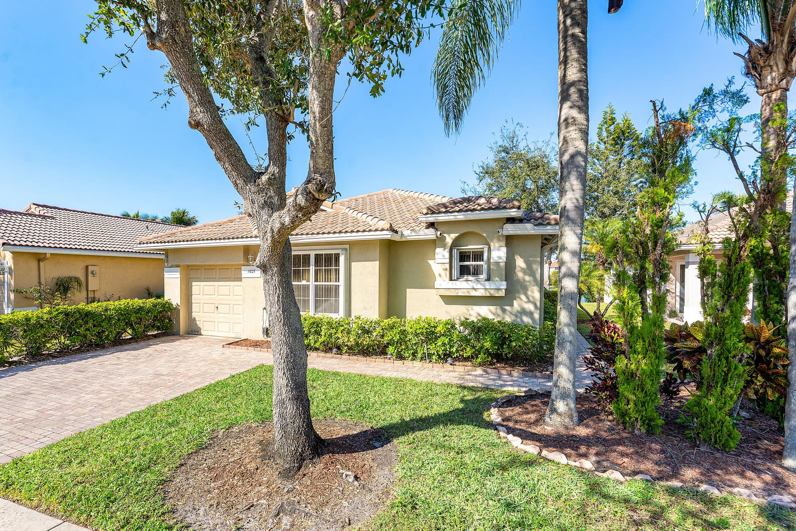 11827 SW 7th Street — photo 4