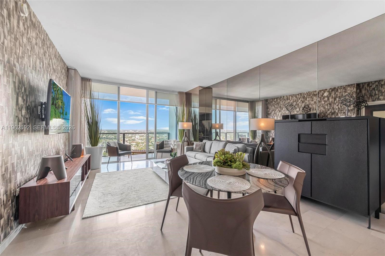 88 SW 7th Street 3806 — photo 11