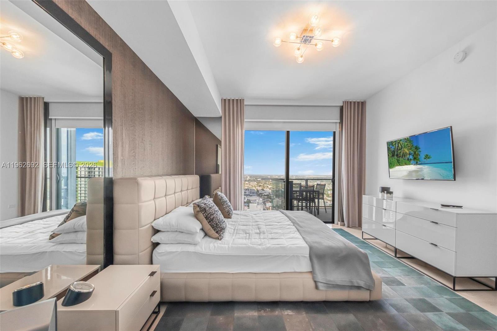 88 SW 7th Street 3806, Miami, FL 33130 photo 19