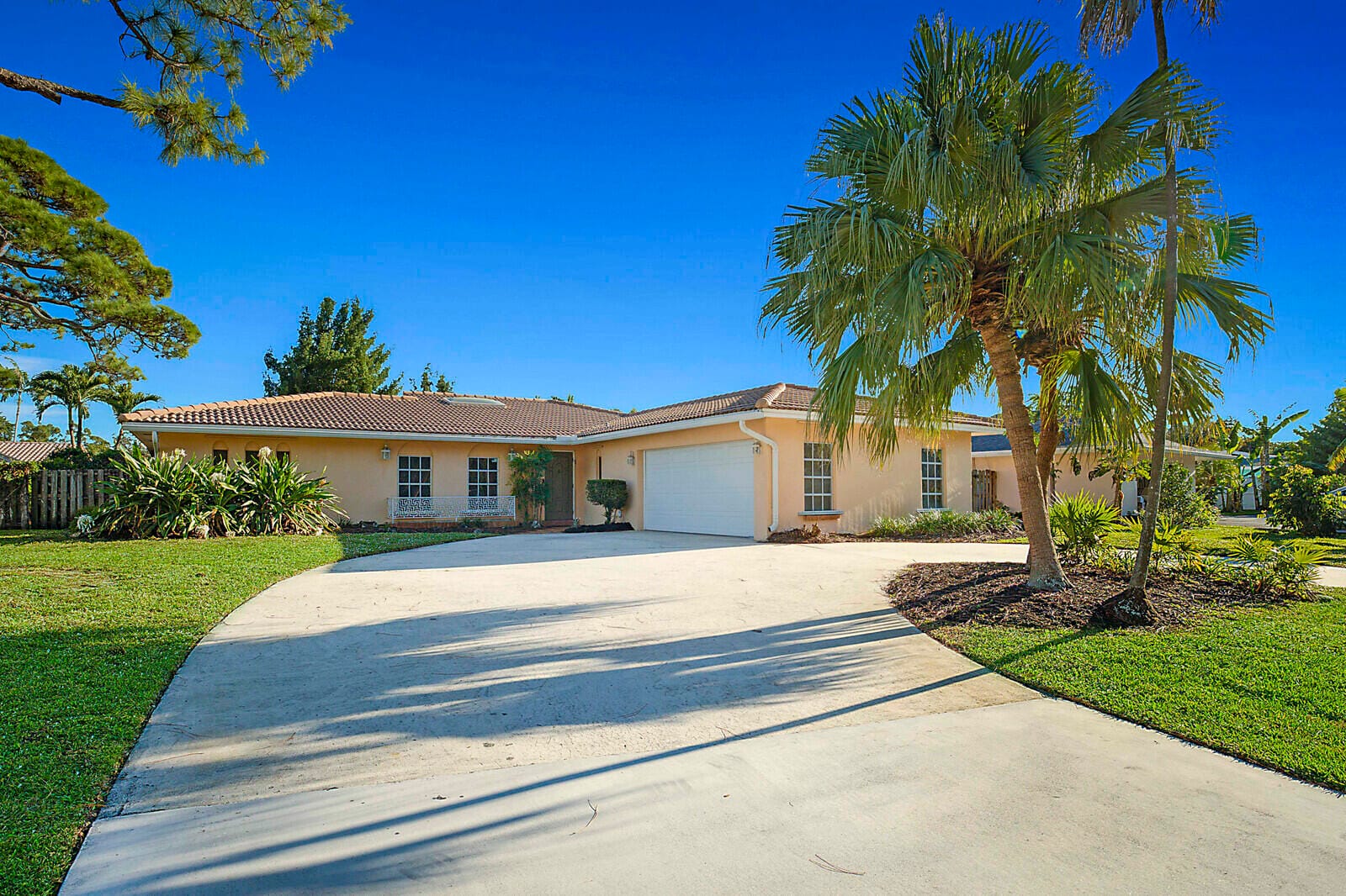 4238 Magnolia Street, Palm Beach Gardens, FL 33418