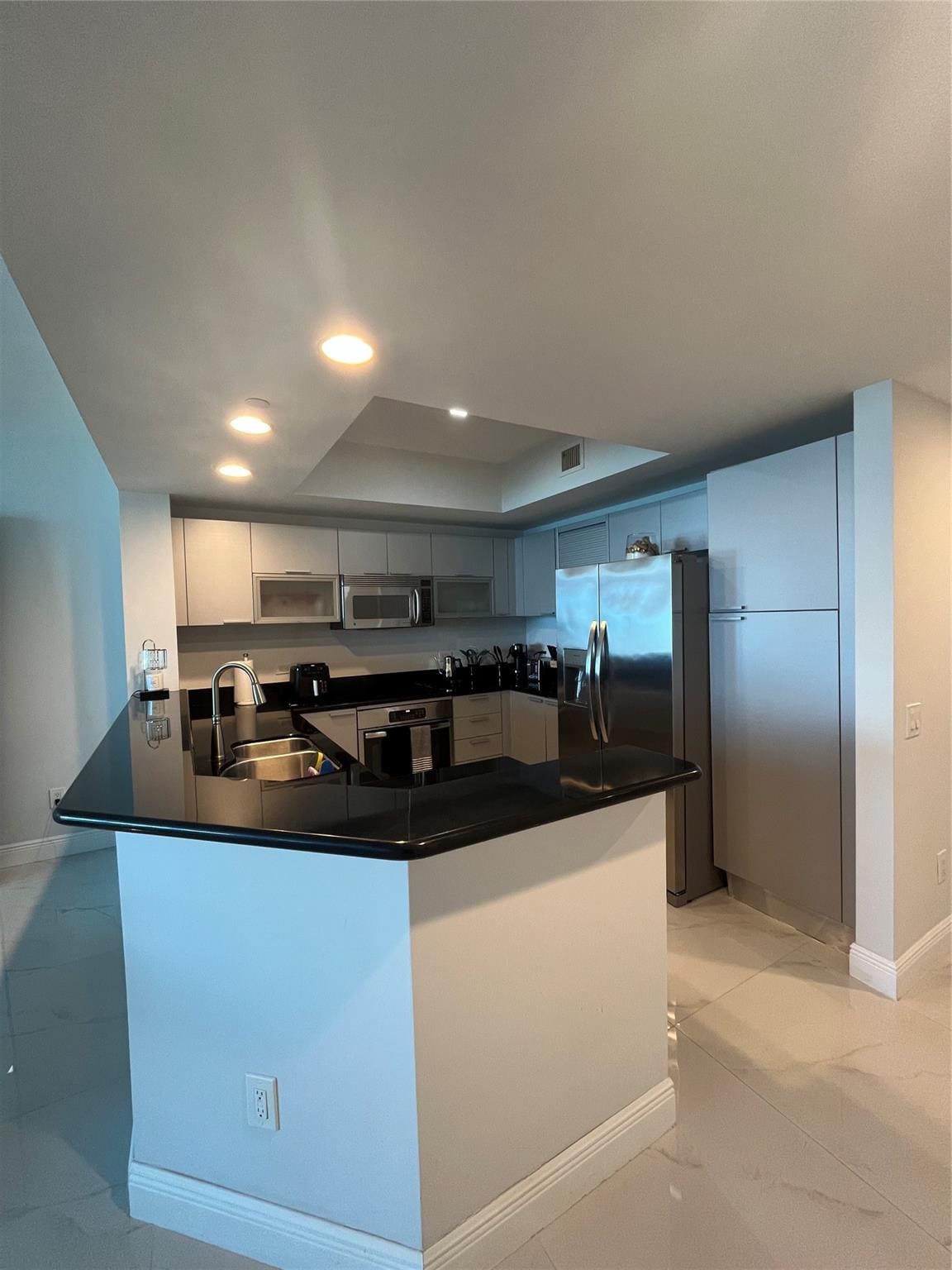 2650 Lake Shore Drive 803 — photo 6