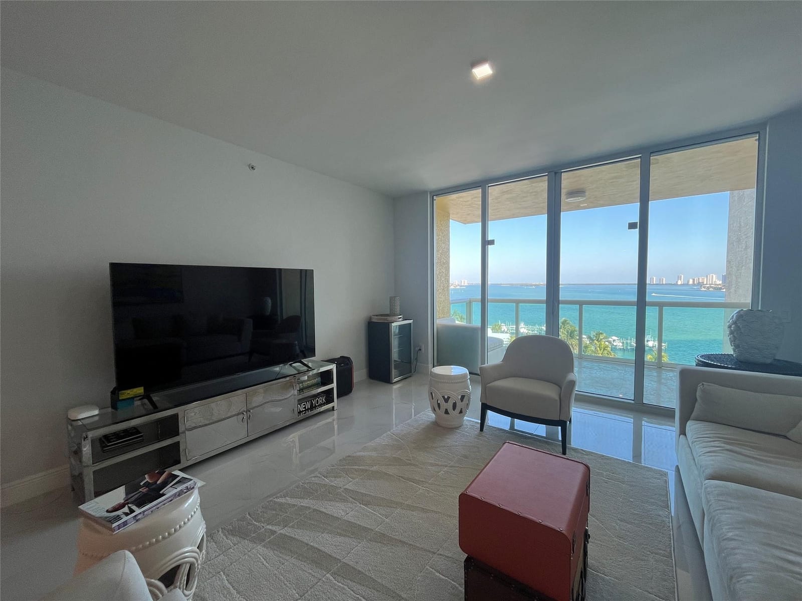 2650 Lake Shore Drive 803 — photo 9