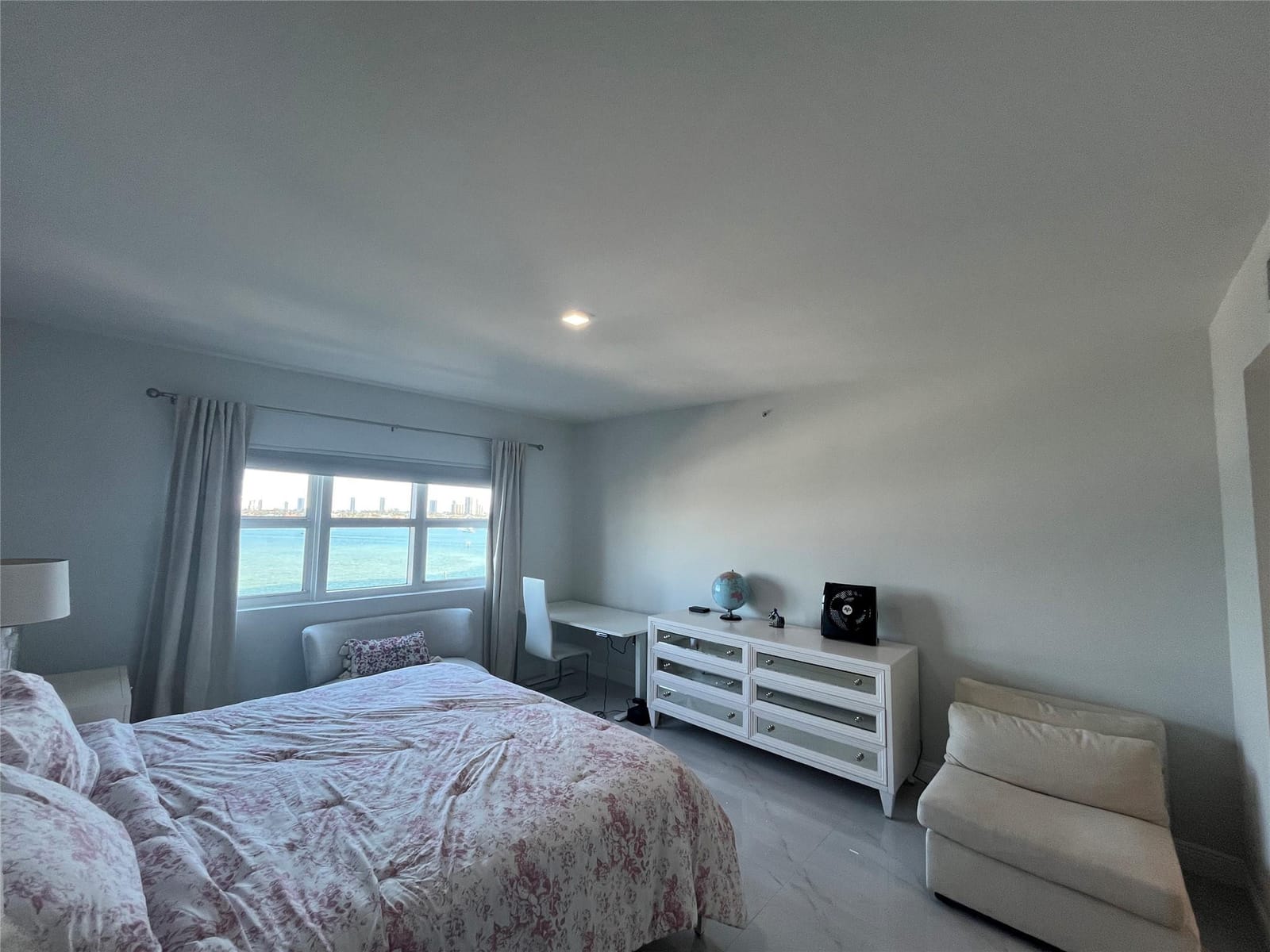 2650 Lake Shore Drive 803 — photo 12
