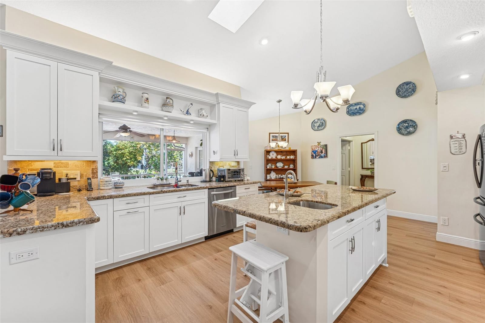 128 NW 110th Way — photo 11