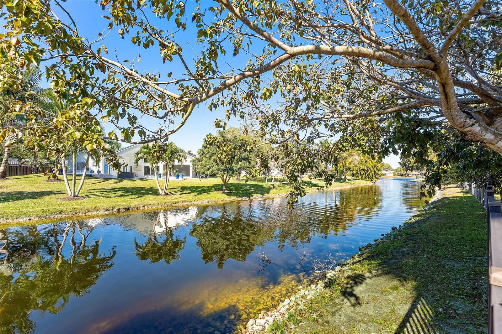 128 NW 110th Way — photo 4