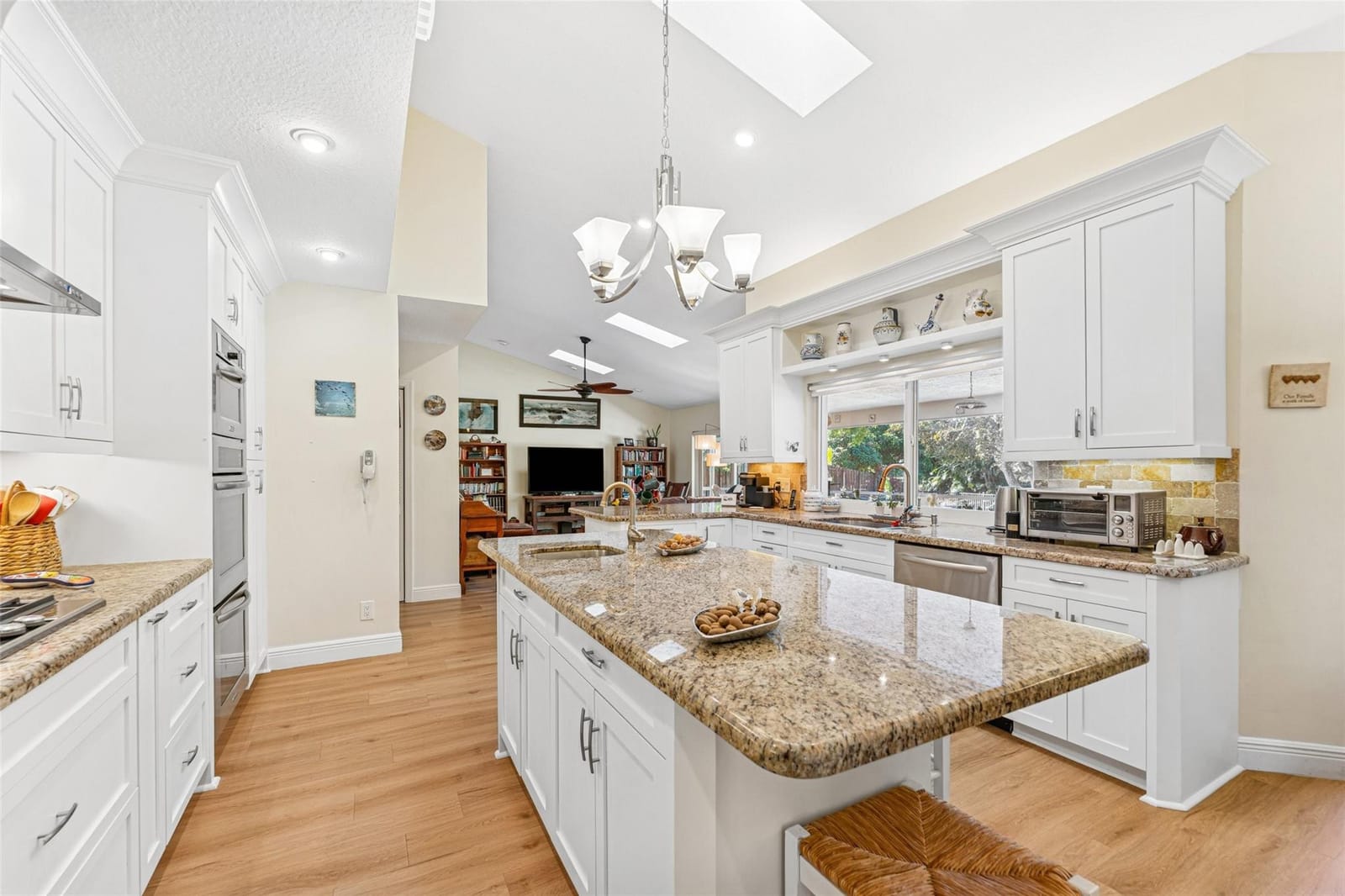 128 NW 110th Way — photo 10