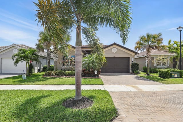 11104 SW Carriage Hill Lane, Port St. Lucie, FL 34987