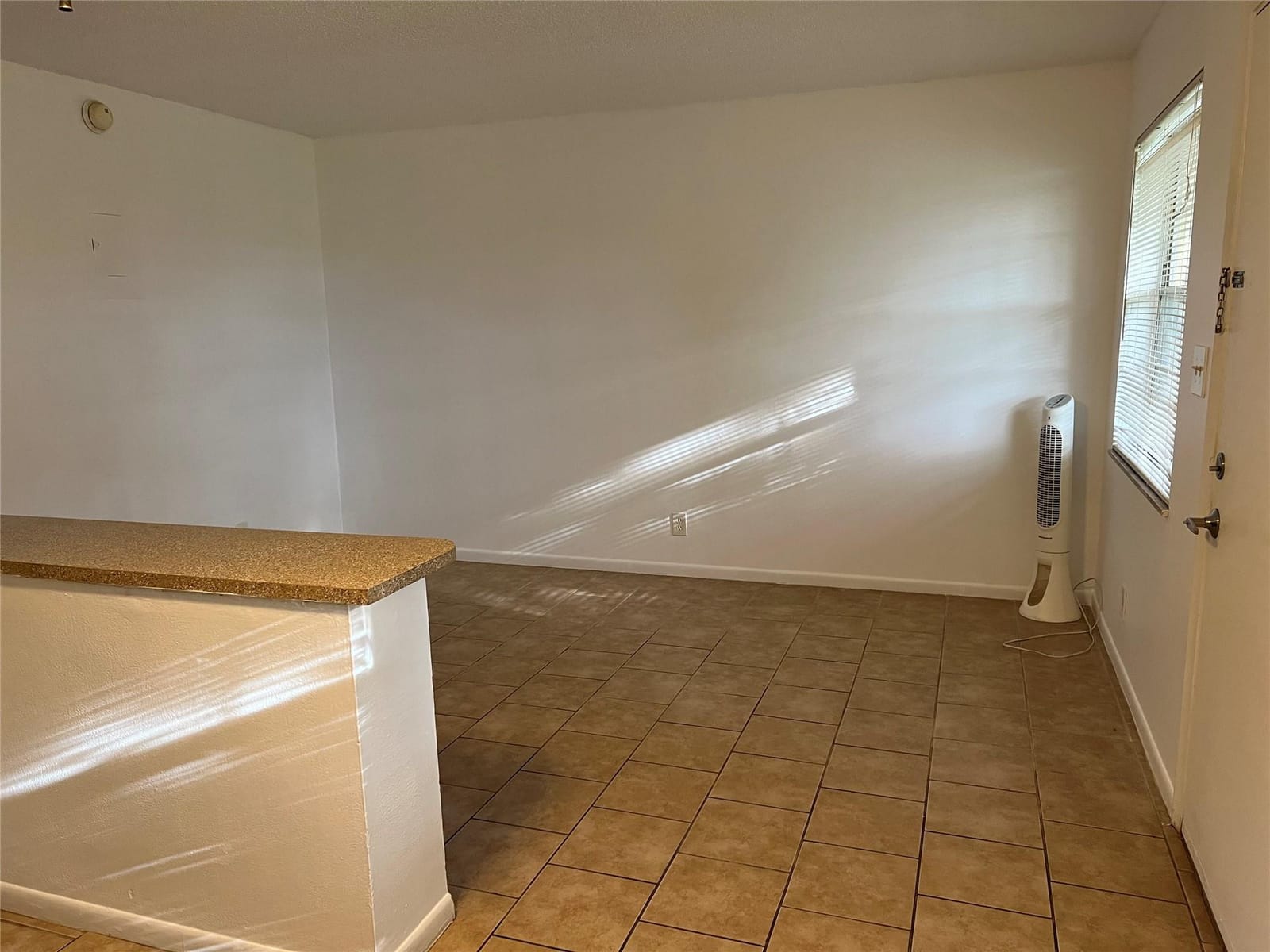 5168 NE 6th Avenue 429 — photo 9