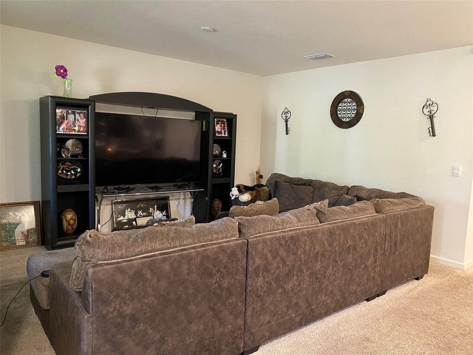 5604 Amusement Avenue — photo 3