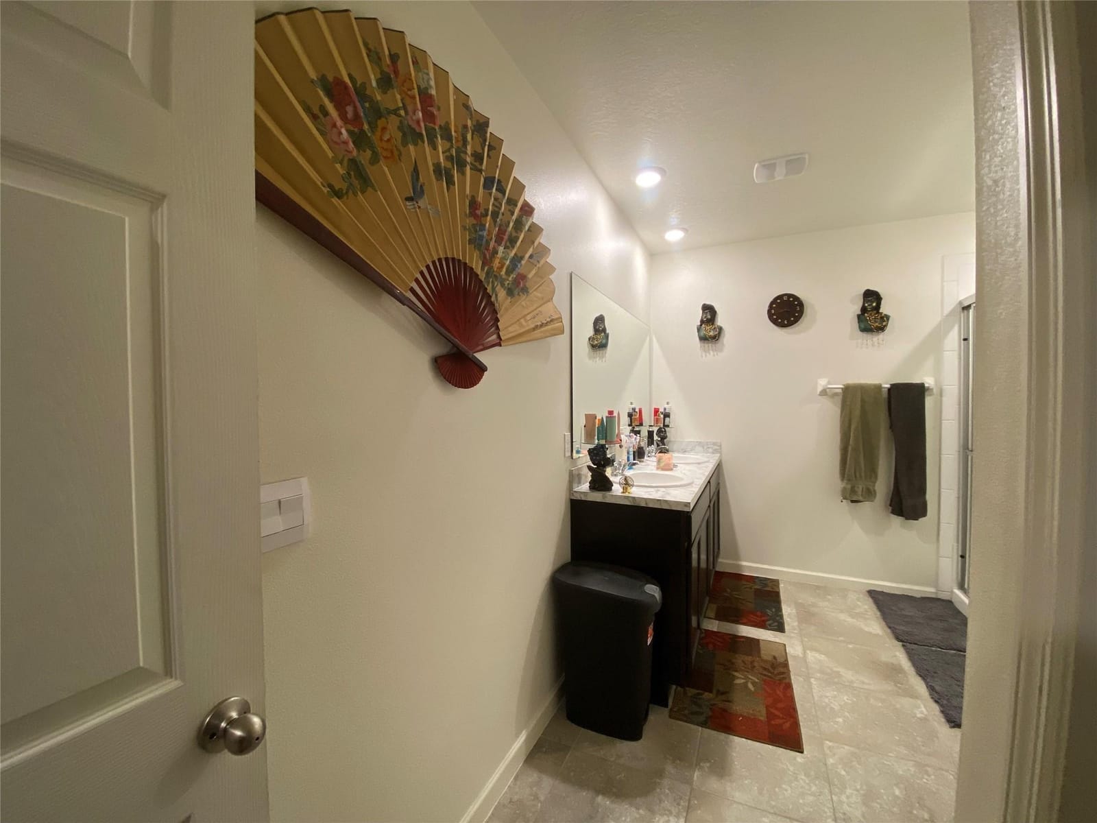 5604 Amusement Avenue — photo 9