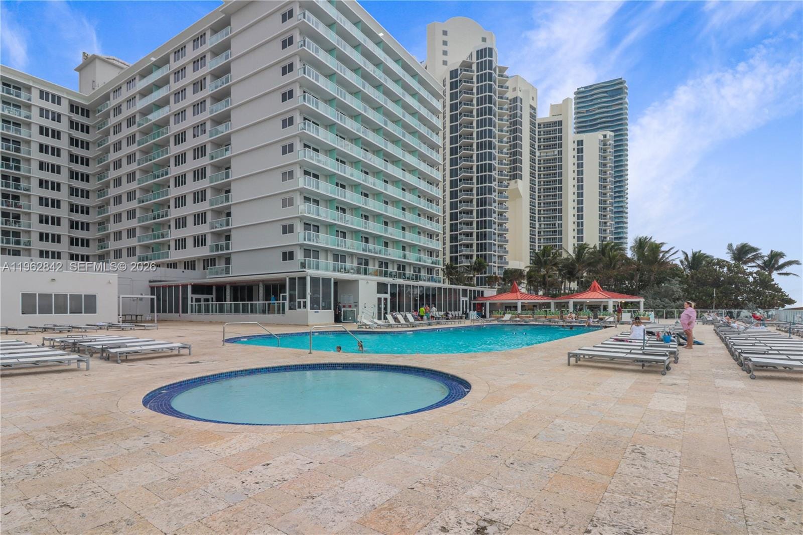 19201 Collins Avenue 439 — photo 6