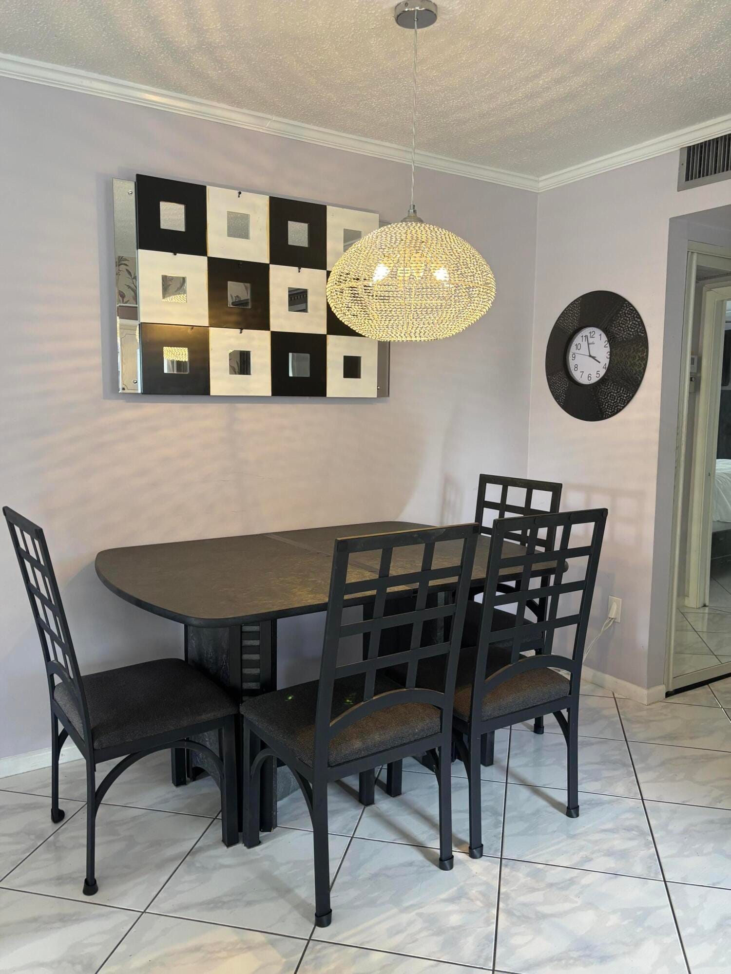 81 Windsor D — photo 3
