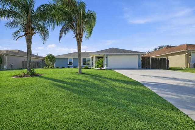 1482 SW Dow Lane, sold in Oak Hammock, Port St Lucie, FL