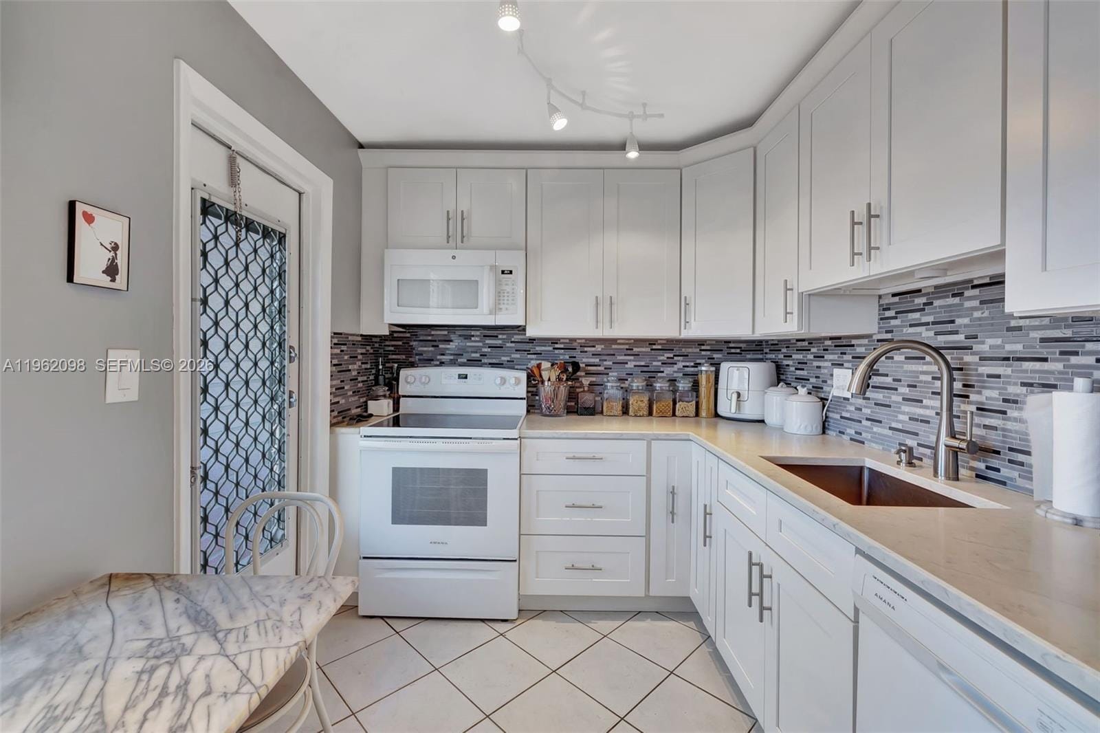 4000 NW 44th Avenue 405 — photo 11