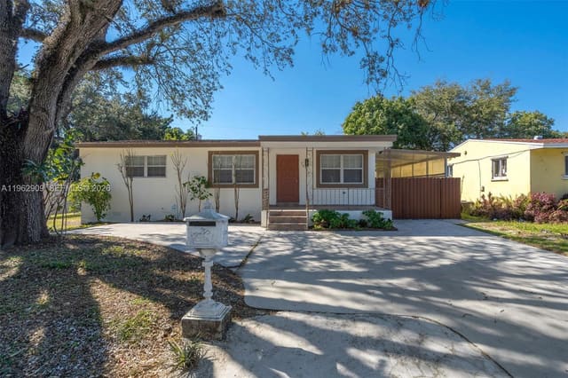 16350 NW 37th Avenue, sold in Venetian Garden Rev, Miami Gardens, FL