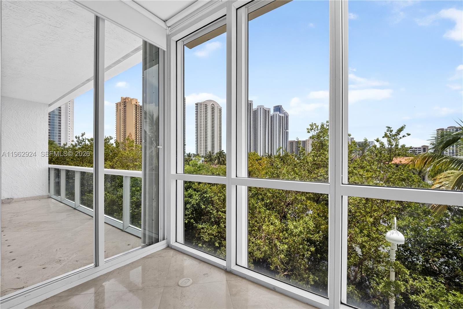 16500 Collins Avenue TH-9, Sunny Isles Beach, FL 33160 photo 13