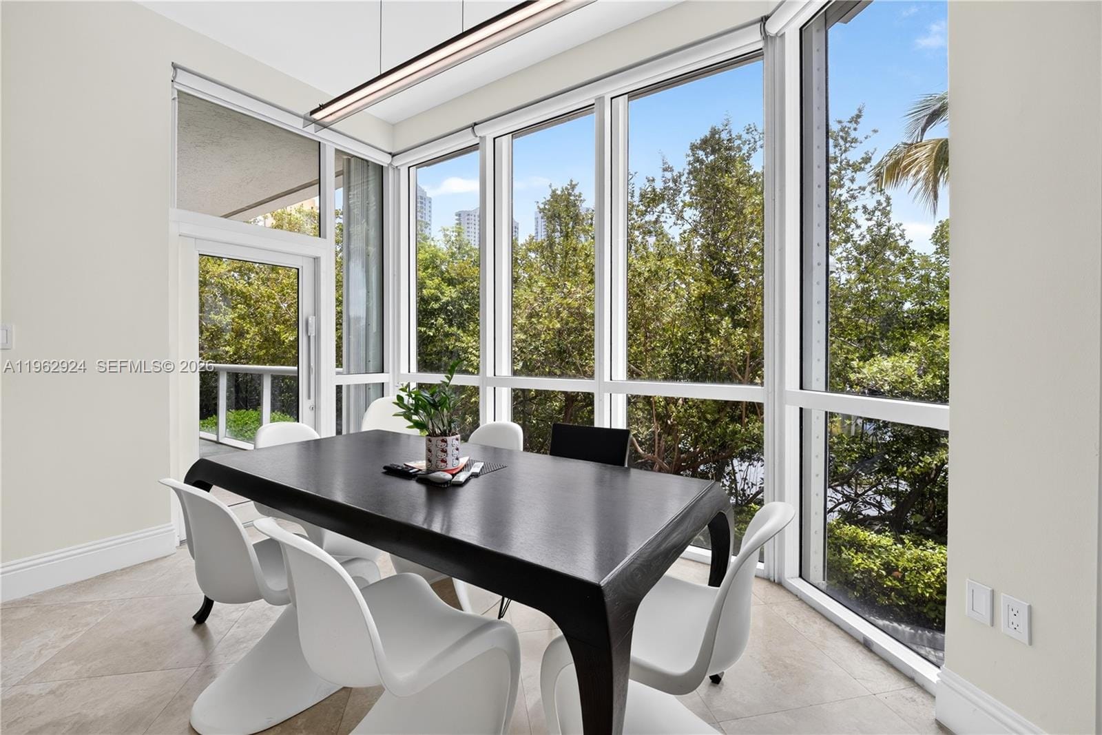 16500 Collins Avenue TH-9, Sunny Isles Beach, FL 33160 photo 3