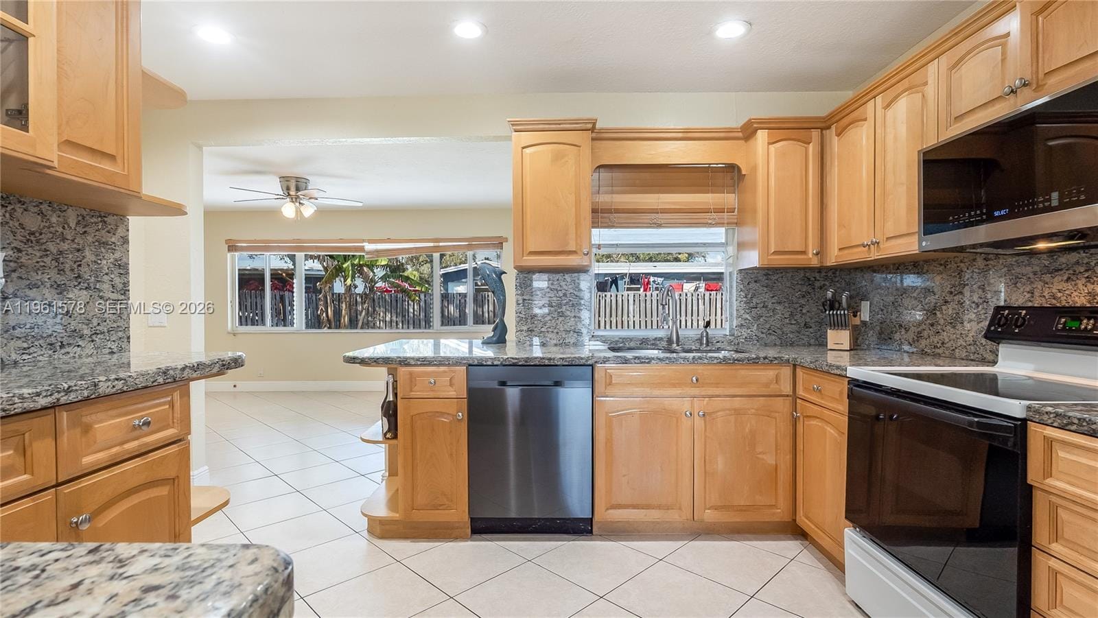 9501 NW 8th Street, Pembroke Pines, FL 33024 photo 3