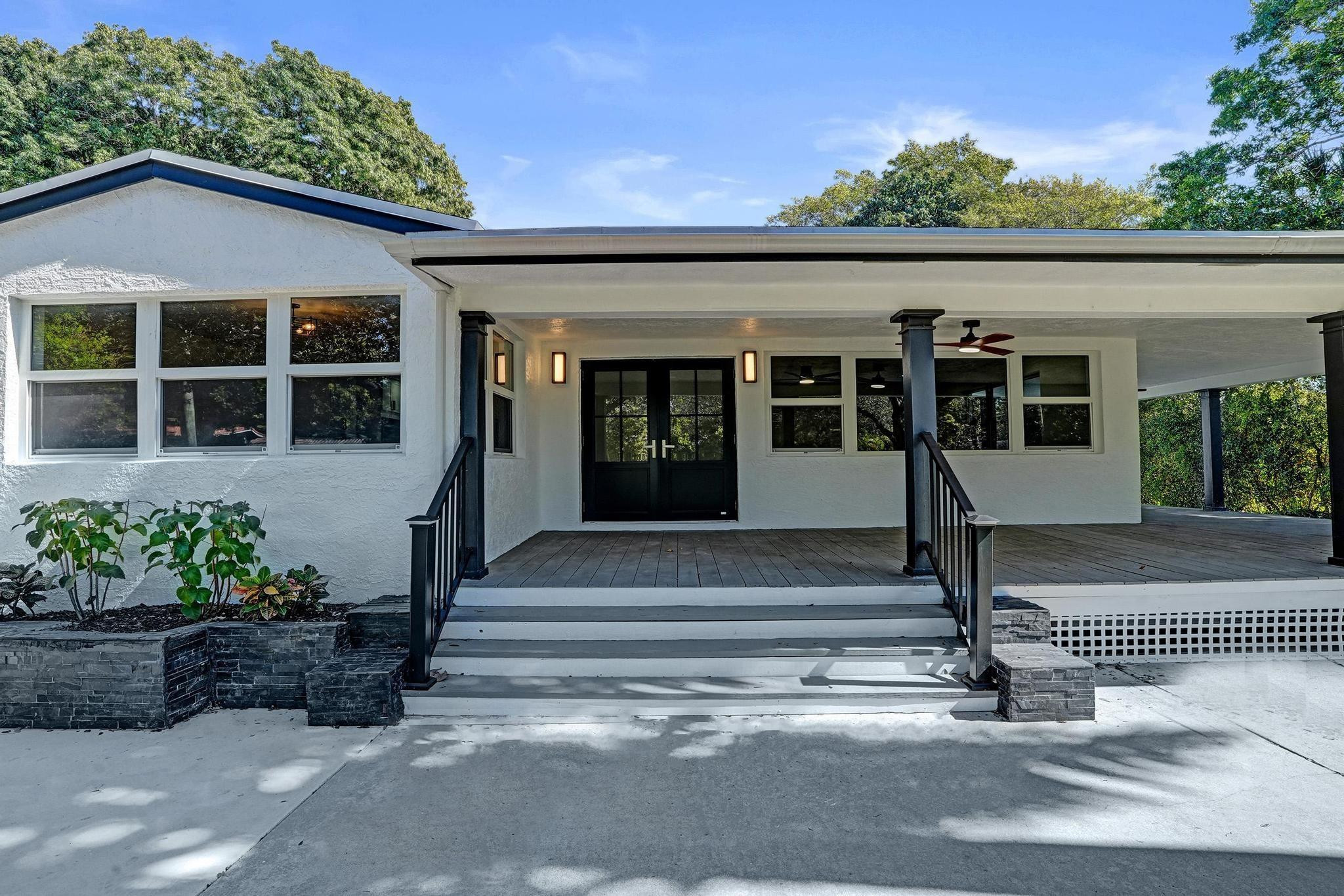 216 Bayberry Drive — photo 3
