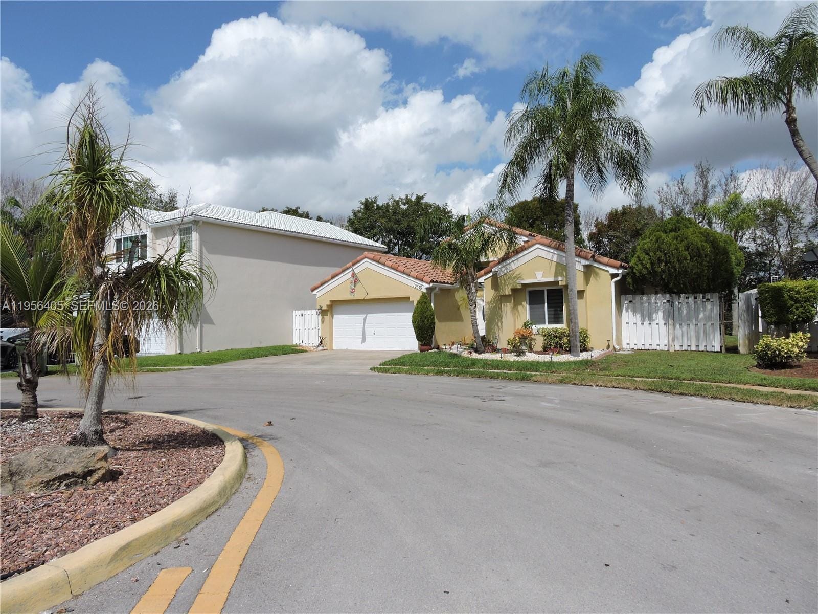 10575 SW 12th Manor, Pembroke Pines, FL 33025 photo 28
